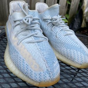 Yeezy cloud white